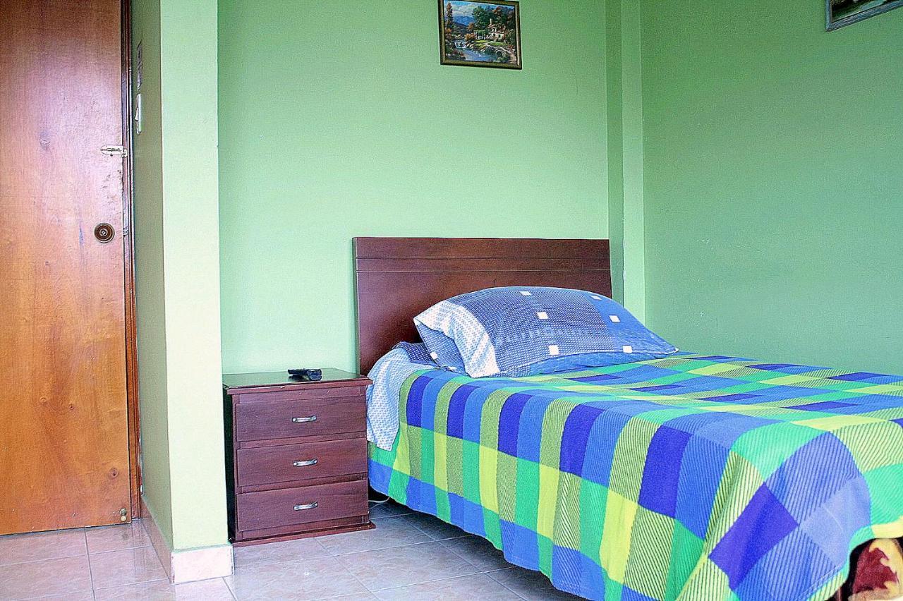 Hostel Casa Alb ボゴタ エクステリア 写真